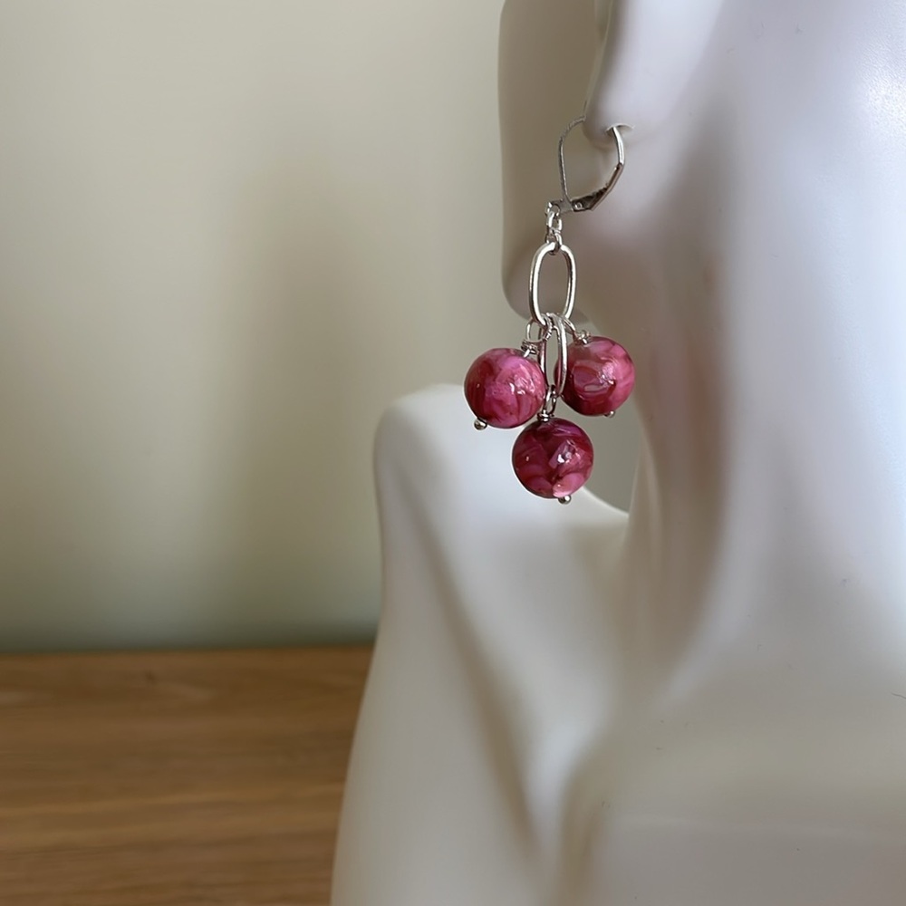 HAND CRAFTED PINK MOTHER OF PEARL SHELL PIERCED DROP EARRINGS Pink Silver Tan - Picture 5 of 12